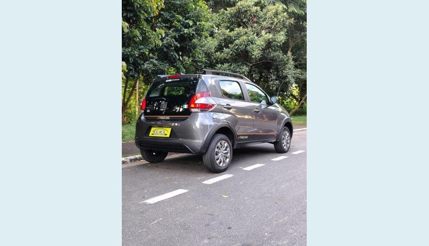 FIAT MOBI TREKKING 1.0MT - CINZA - 2025 Foto 6 (Grande)