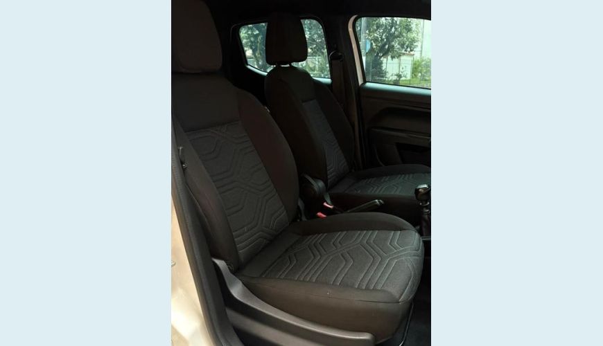 FIAT STRADA FREEDOM CD13 - BRANCO - 2025 Foto 6 (Grande)