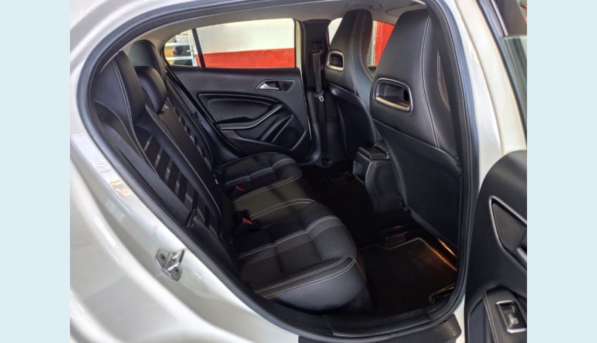 MERCEDES-BENZ GLA 200 - BRANCO - 2018 Foto 6 (Grande)