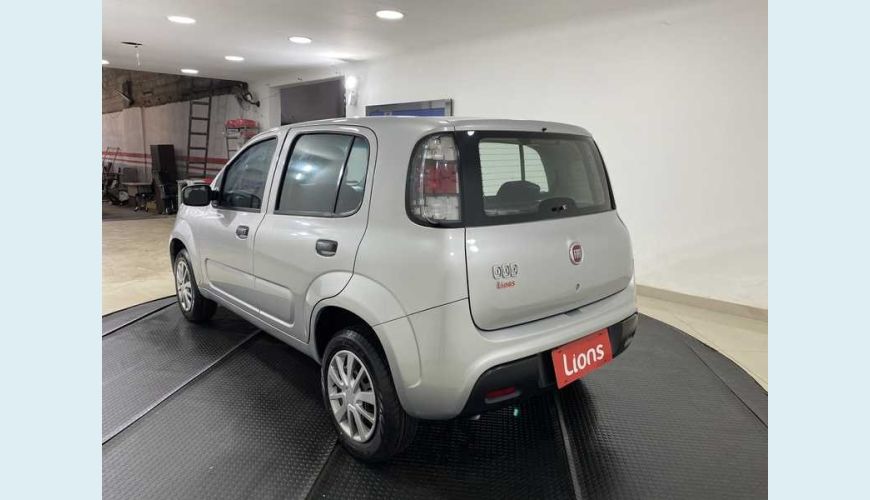 FIAT UNO ATTRACTIVE 1.0 FLEX MANUAL 4P - PRATA - 2016 Foto 6 (Grande)