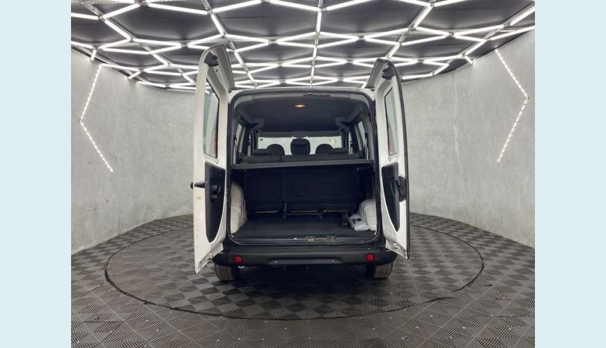 FIAT DOBLO ESSENCE 1.8 16V FLEX MANUAL 4P - BRANCO - 2020 Foto 6 (Grande)