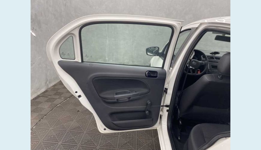 VOLKSWAGEN GOL 1.0 12V FLEX MANUAL 4P - BRANCO - 2022 Foto 6 (Grande)