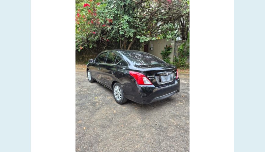 NISSAN VERSA FLEX AUT. 4P - PRETO - 2017 Foto 6 (Grande)