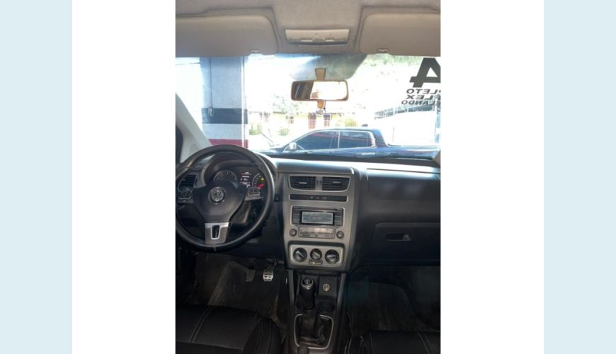 VOLKSWAGEN VOLKSWAGEN CROSSFOX FLEX MANUAL 4P - PRATA - 2014 Foto 6 (Grande)
