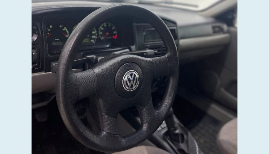 VOLKSWAGEN VOLKSWAGEN SANTANA 2.0 MI FLEX MANUAL 4P - PRATA - 2000 Foto 6 (Grande)