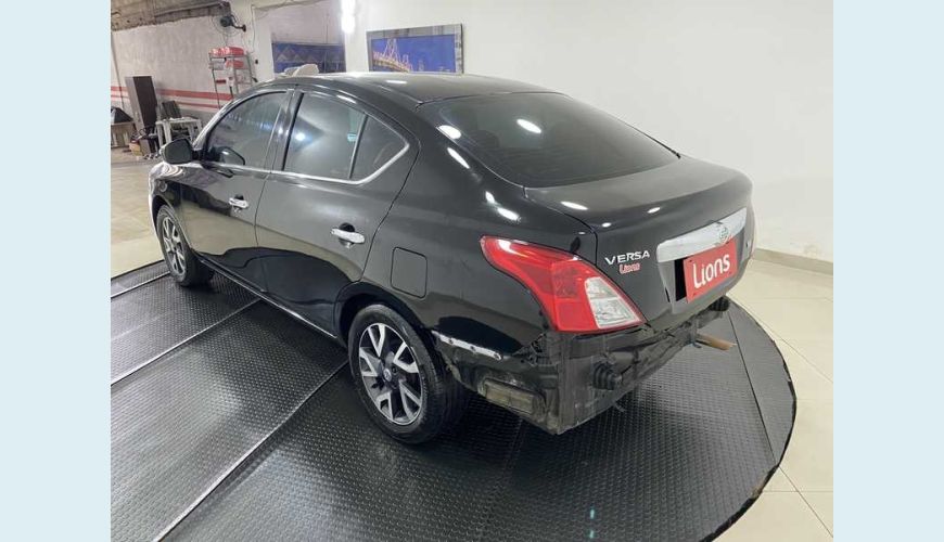 NISSAN VERSA SL 1.6 16V FLEX MANUAL 4P - PRETO - 2017 Foto 6 (Grande)
