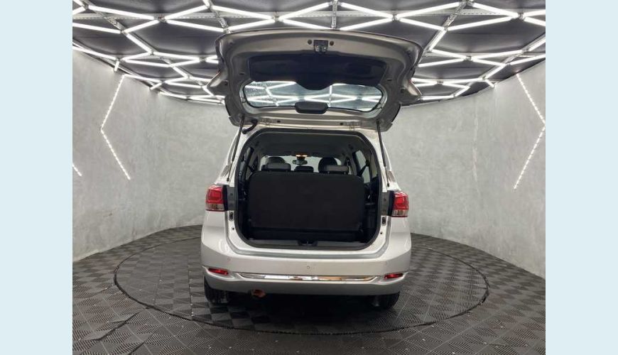 CHEVROLET SPIN PREMIER 7S 1.8 FLEX AUT. 4P - PRATA - 2022 Foto 6 (Grande)