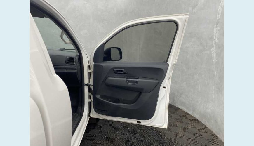 VOLKSWAGEN AMAROK S 2.0 TDI 4X4 DIESEL MANUAL 2P - BRANCO - 2019 Foto 6 (Grande)