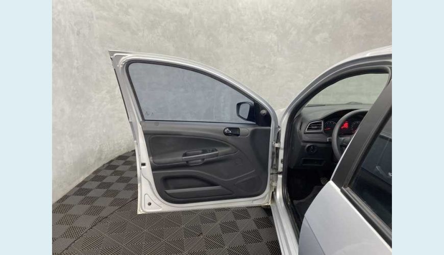 VOLKSWAGEN VOYAGE 1.6 MSI 8V FLEX MANUAL 4P - PRATA - 2020 Foto 6 (Grande)