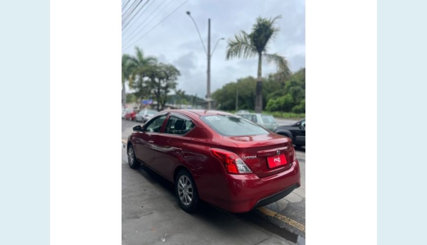 NISSAN VERSA FLEX MANUAL 4P - VERMELHO - 2018 Foto 6 (Grande)