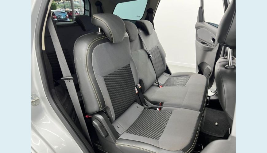 CHEVROLET SPIN 1.8 FLEX AUT. 4P - PRATA - 2022 Foto 6 (Grande)
