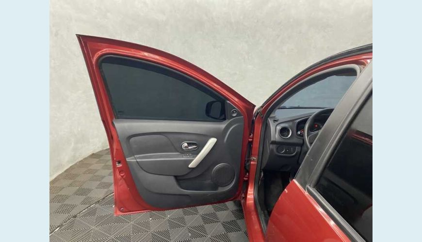 RENAULT SANDERO EXPRESSION 1.6 16V FLEX MANUAL 4P - VERMELHO - 2018 Foto 6 (Grande)