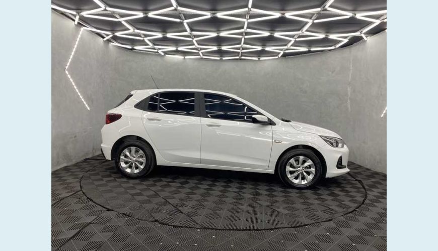 CHEVROLET ONIX LT 1.0 TURBO FLEX MANUAL 4P - BRANCO - 2023 Foto 6 (Grande)