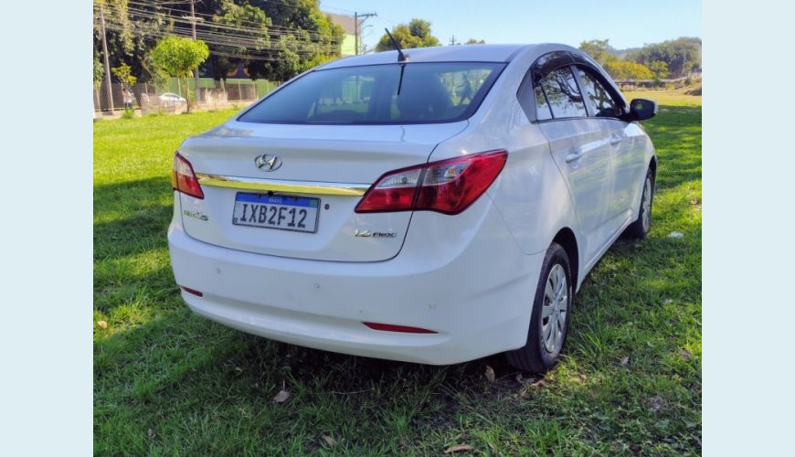 HYUNDAI HB 20S FLEX MANUAL 4P - BRANCO - 2015 Foto 6 (Grande)