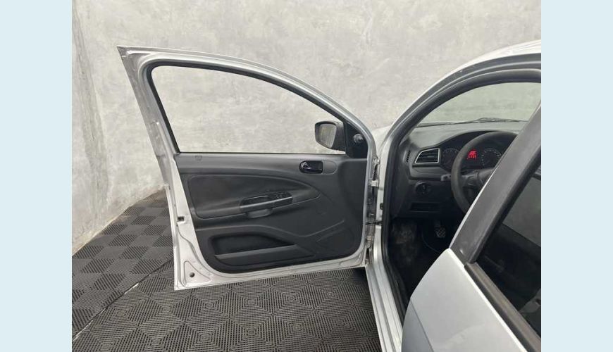 VOLKSWAGEN VOLKSWAGEN GOL 1.6 FLEX MANUAL 4P - PRATA - 2020 Foto 6 (Grande)