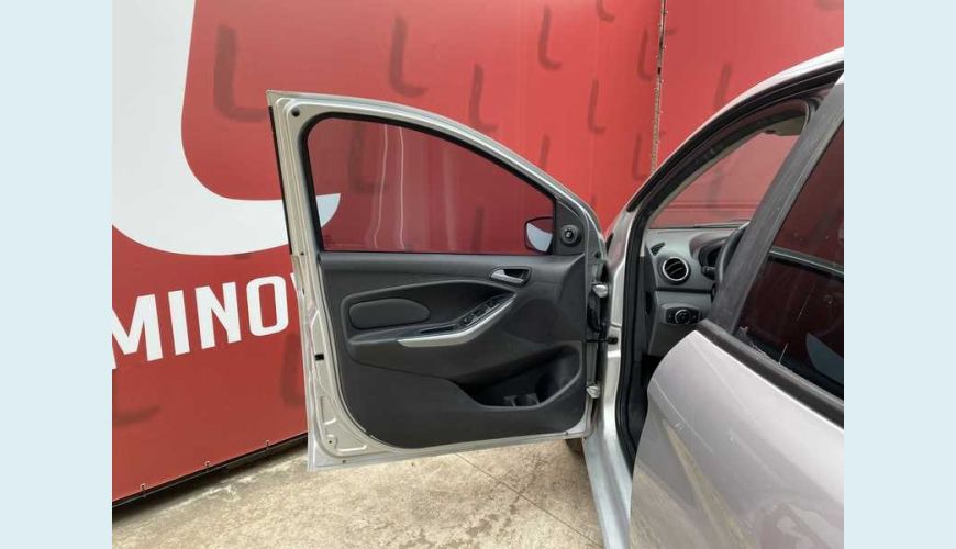 FORD KA SE 1.0 FLEX MANUAL 4P - PRATA - 2017 Foto 6 (Grande)