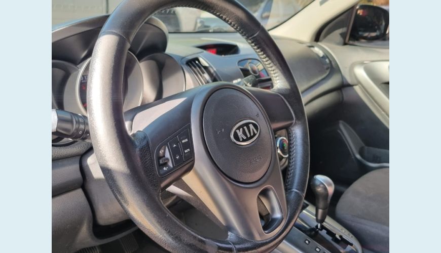 KIA CERATO 1.6 16V AUT. 4P - PRATA - 2011 Foto 6 (Grande)