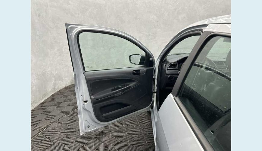 VOLKSWAGEN GOL 1.0 12V FLEX MANUAL 4P - PRATA - 2021 Foto 6 (Grande)
