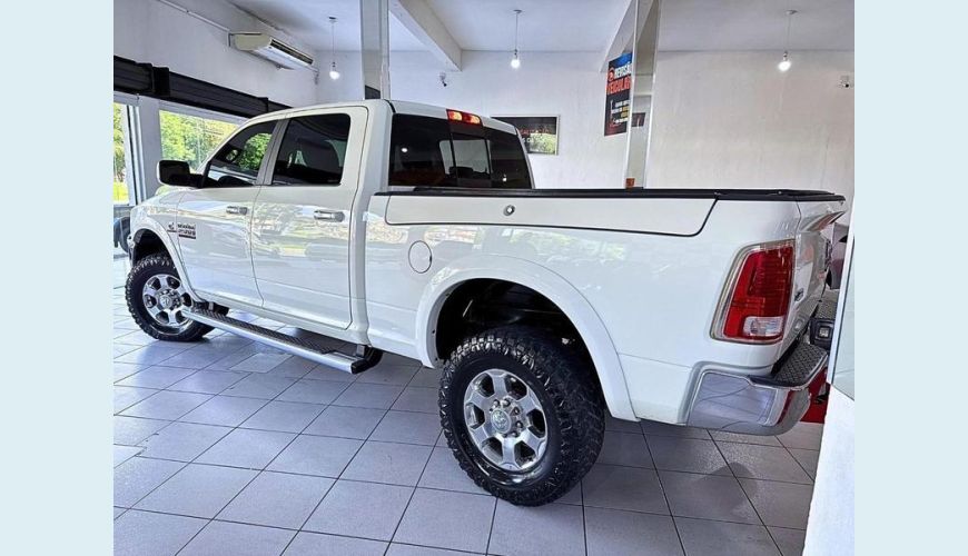 DODGE RAM 2500 LARAMIE RAM 6.7 DIESEL MANUAL 2P - BRANCO - 2018 Foto 6 (Grande)