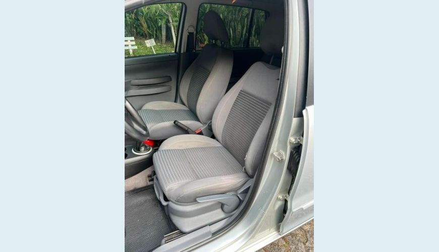 VOLKSWAGEN SPACEFOX COMFORT 1.6 FLEX MANUAL 4P - PRATA - 2008 Foto 6 (Grande)