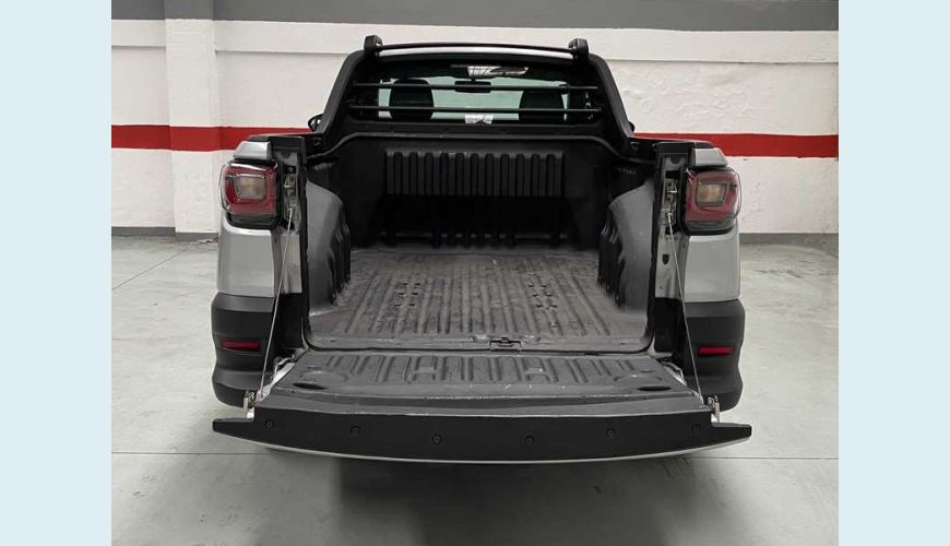 FIAT STRADA ENDURANCE 1.4 FLEX MANUAL 4P - PRATA - 2021 Foto 6 (Grande)