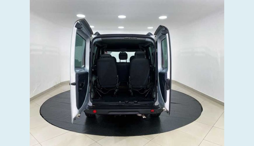 FIAT DOBLO ESSENCE 1.8 FLEX MANUAL 4P - PRATA - 2019 Foto 6 (Grande)