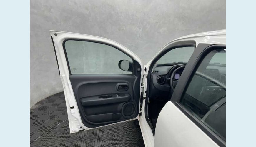 FIAT MOBI LIKE 1.0 FLEX MANUAL 4P - BRANCO - 2023 Foto 6 (Grande)