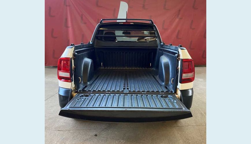 VOLKSWAGEN SAVEIRO ROBUST 1.6 MSI FLEX MANUAL 2P - BRANCO - 2018 Foto 6 (Grande)
