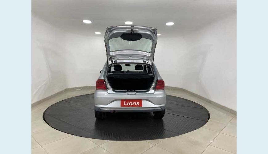 VOLKSWAGEN VOLKSWAGEN GOL 1.6 FLEX MANUAL 4P - PRATA - 2021 Foto 6 (Grande)