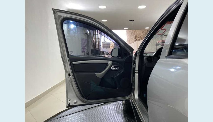 RENAULT RENAULT DUSTER EXPRESSION 1.6 16V FLEX MANUAL 4P - PRATA - 2020 Foto 6 (Grande)