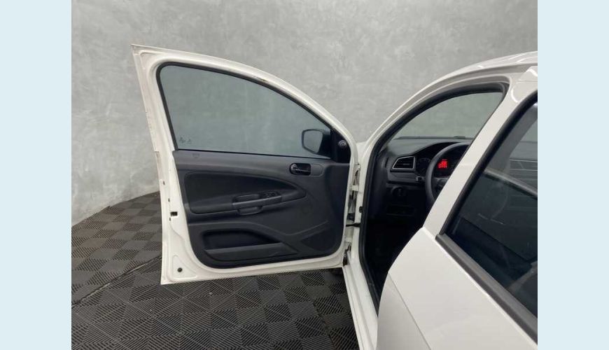 VOLKSWAGEN VOYAGE 1.0 MPI FLEX MANUAL 4P - BRANCO - 2023 Foto 6 (Grande)