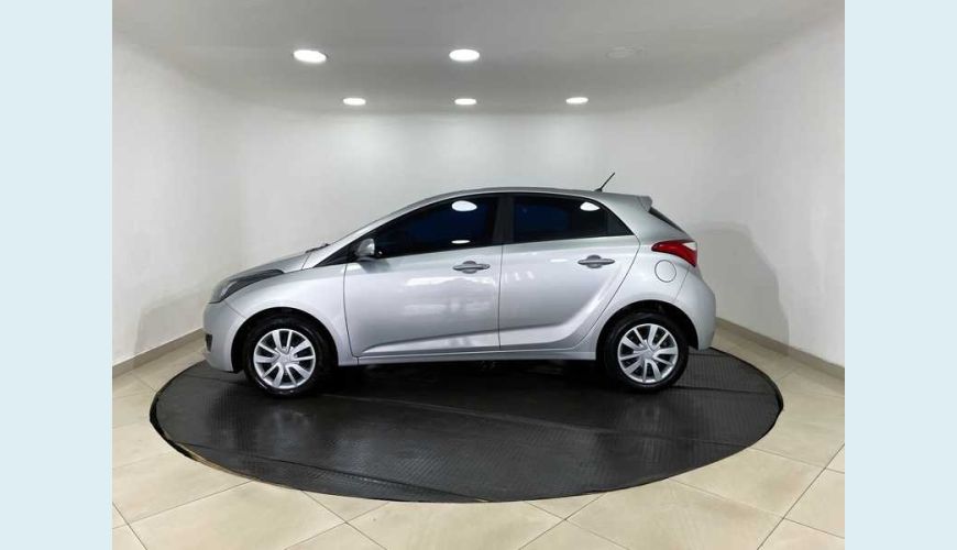HYUNDAI HYUNDAI HB20 COMFORT PLUS 1.6 FLEX MANUAL 4P - PRATA - 2017 Foto 6 (Grande)