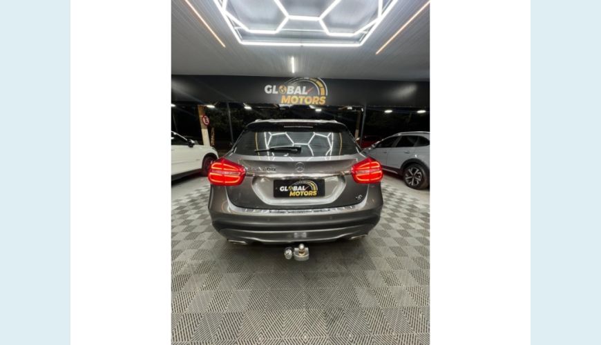 MERCEDES-BENZ MERCEDES-BENZ GLA 200 FLEX AUT. 4P - CINZA - 2017 Foto 6 (Grande)