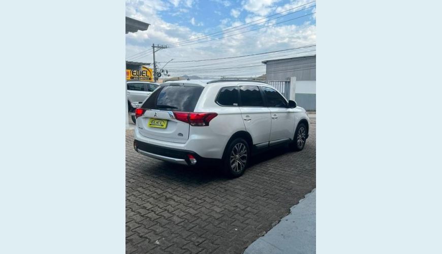MITSUBISHI MITSUBISHI OUTLANDER 2.0 FLEX AUT. - BRANCO - 2016 Foto 6 (Grande)