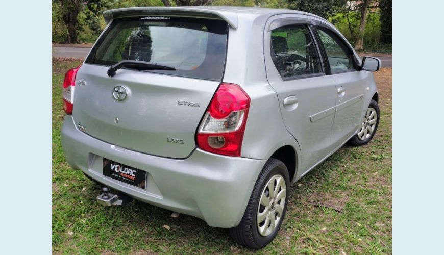 TOYOTA ETIOS FLEX MANUAL 4P - PRATA - 2013 Foto 6 (Grande)