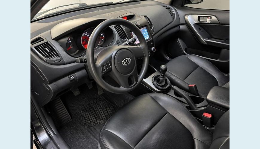KIA CERATO EX2 1.6 FLEX MANUAL 4P - PRETO - 2010 Foto 6 (Grande)