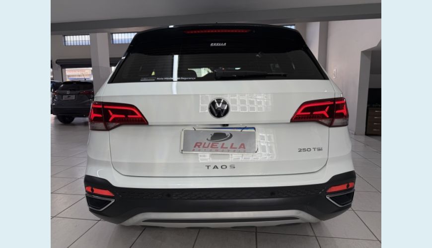 VOLKSWAGEN VOLKSWAGEN TAOS FLEX AUT. 4P - BRANCO - 2023 Foto 6 (Grande)