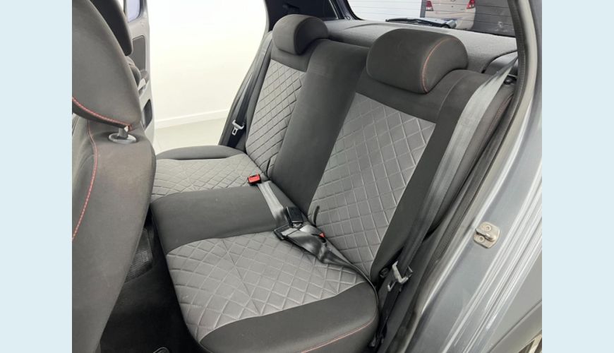 VOLKSWAGEN VOLKSWAGEN FOX XTREME MB FLEX MANUAL 4P - CINZA - 2020 Foto 6 (Grande)