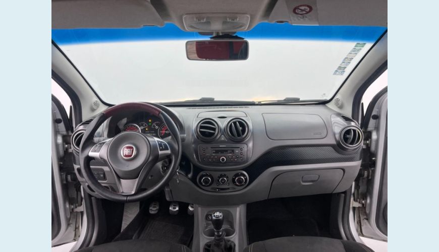 FIAT FIAT PALIO SPORTING 1.6 FLEX MANUAL 4P - PRATA - 2015 Foto 6 (Grande)