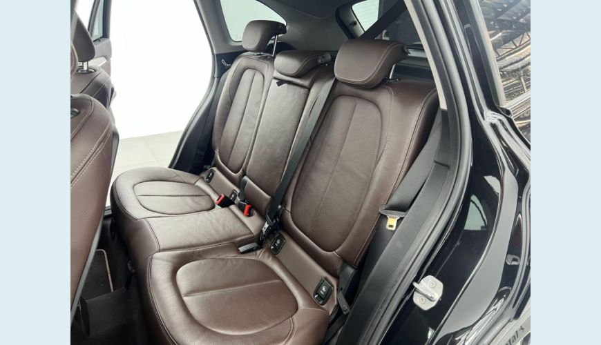 BMW X1 X25I ACTIVEFLEX 2.0 TURBO 231CV FLEX AUT. 4P - PRETO - 2020 Foto 6 (Grande)