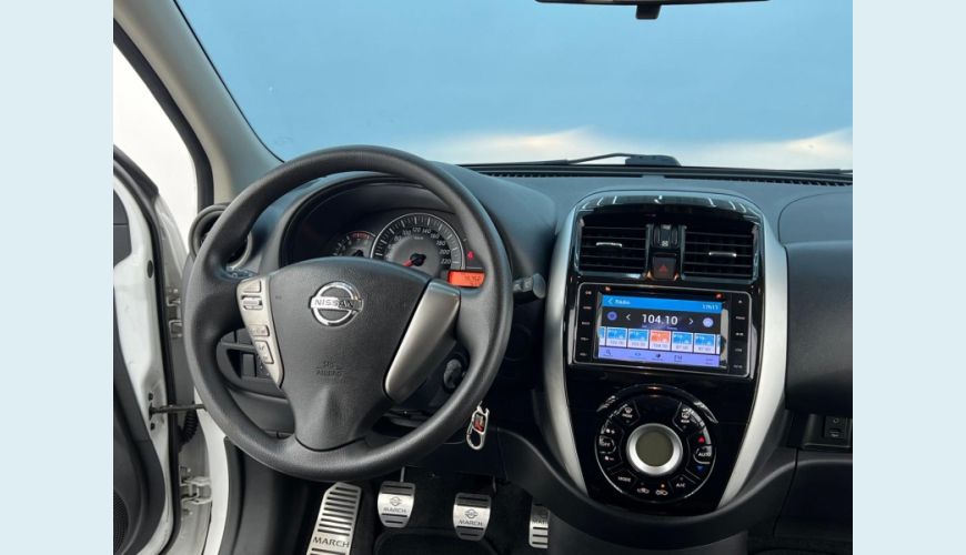 NISSAN MARCH 16SL - BRANCO - 2017 Foto 6 (Grande)