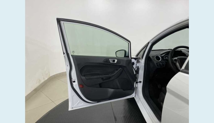 FORD FIESTA SE 1.6 FLEX MANUAL 4P - VERMELHO - 2018 Foto 6 (Grande)