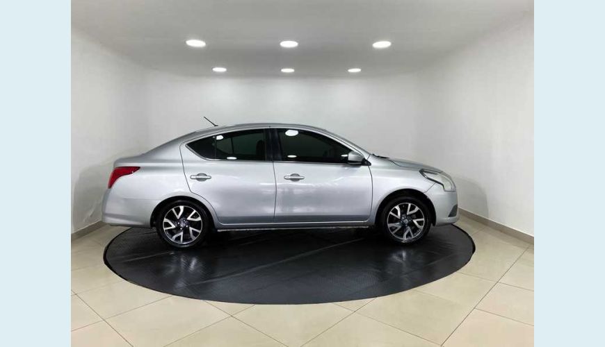 NISSAN VERSA UNIQUE 1.6 16V FLEX MANUAL 4P - PRATA - 2016 Foto 6 (Grande)