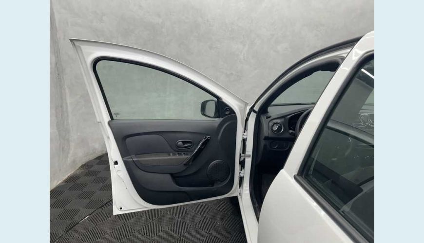 RENAULT RENAULT LOGAN ZEN 1.0 FLEX MANUAL 4P - BRANCO - 2024 Foto 6 (Grande)