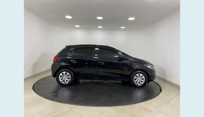 CHEVROLET CHEVROLET ONIX 1.0 FLEX MANUAL 4P - PRETO - 2020 Foto 6 (Grande)