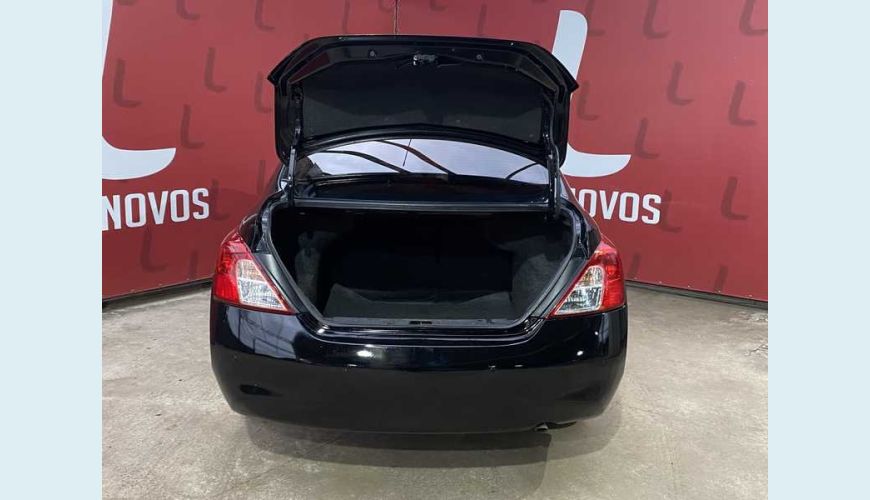 NISSAN VERSA SL 1.6 16V FLEX MANUAL 4P - PRETO - 2014 Foto 6 (Grande)