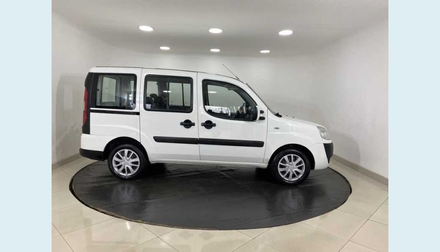 FIAT FIAT DOBLO ESSENCE 1.8 FLEX MANUAL 4P - BRANCO - 2018 Foto 6 (Grande)