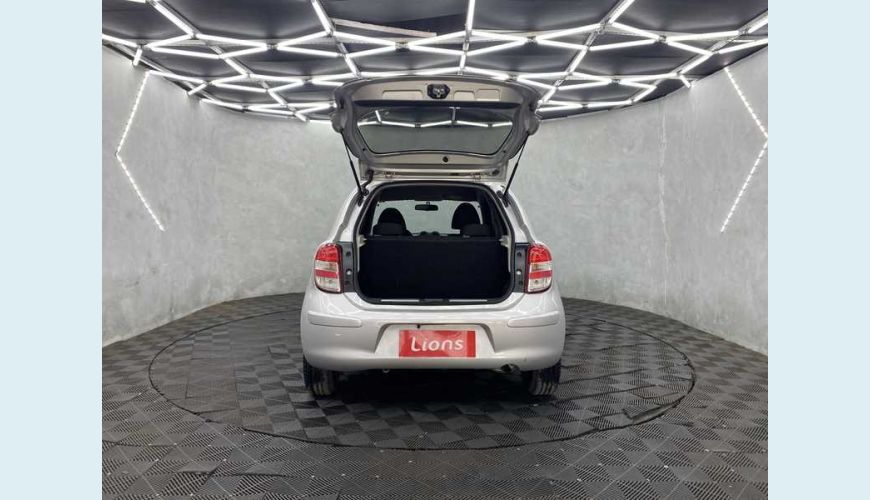 NISSAN MARCH 1.0 16V FLEX MANUAL 4P - PRATA - 2013 Foto 6 (Grande)