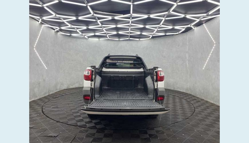 FIAT STRADA HARD WORKING CS 1.4 FLEX MANUAL 2P - BRANCO - 2018 Foto 6 (Grande)