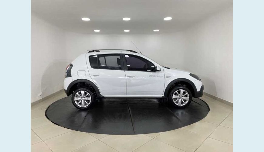 RENAULT SANDERO STEPWAY 1.6 16V FLEX AUT. 4P - BRANCO - 2014 Foto 6 (Grande)